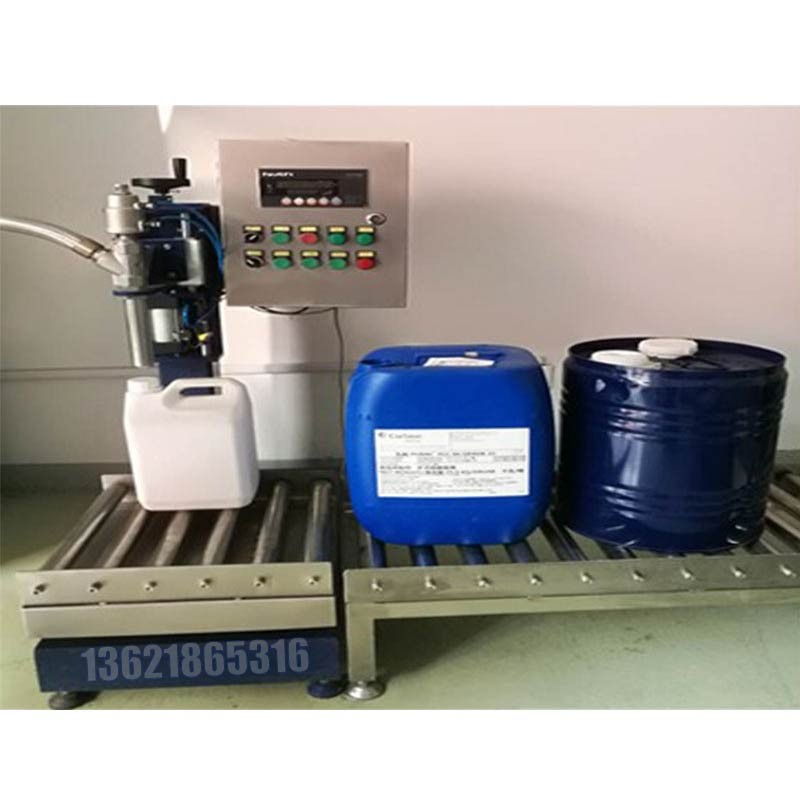 液體灌裝機(jī),稱重灌裝機(jī),定量灌裝機(jī) 液體灌裝機(jī),稱重灌裝機(jī),定量灌裝機(jī)
