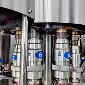 高溫灌裝灌裝機(jī) 7升不飽和樹(shù)脂灌裝機(jī)